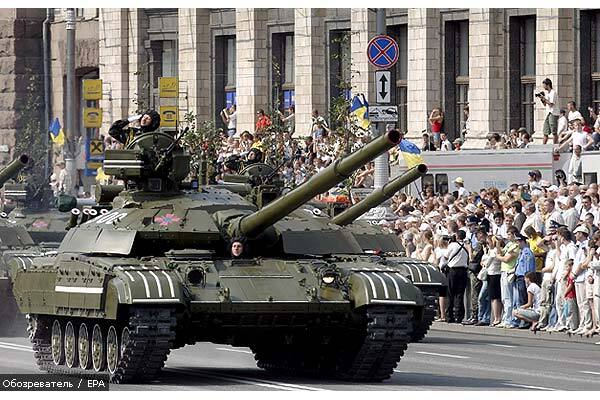 В Киеве танки и истребители