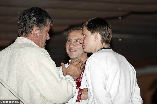 Ночь независимости, или Как праздновала власть (ФОТО)