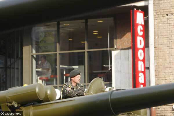 Ночь независимости, или Как праздновала власть (ФОТО)