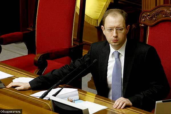 Яценюк: политических реформ не будет