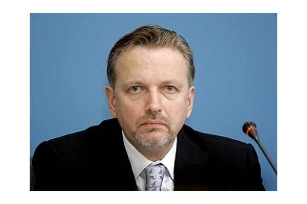 СП проверяет Кабмин на патриотизм
