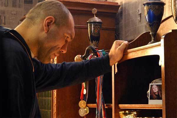 Боксер Николай Валуев стал актером