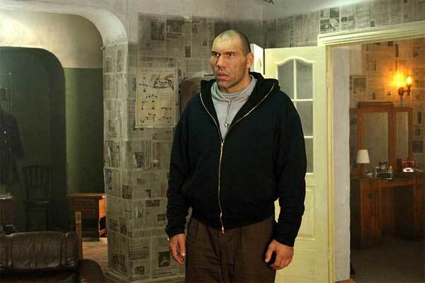Боксер Николай Валуев стал актером