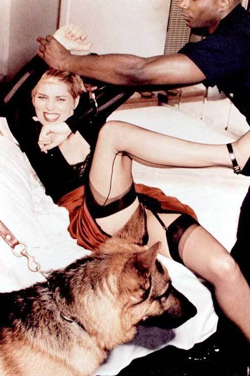 Шерон Стоун всегда умела раздвигать ноги