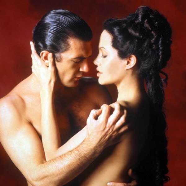 Джоли и Бандерас в эротической фотосессии