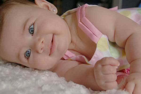 Ученые раскрыли секрет первых слов ребенка