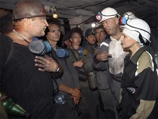 Премьер загонит в шахту каждого министра