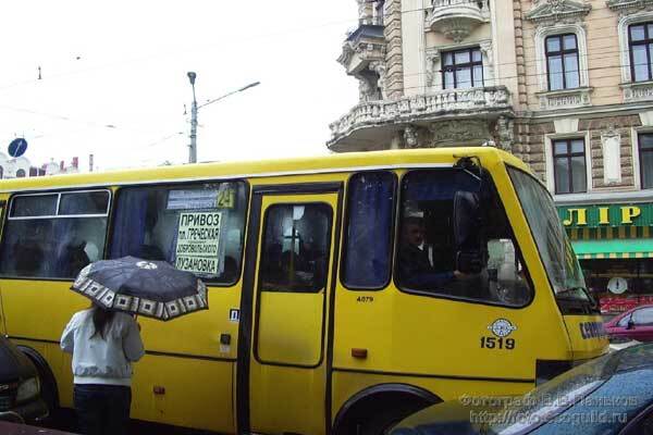 В Одессе отменили плату за проезд в автобусе