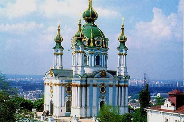 Андреевская церковь разрушается на глазах