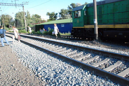 Трагедия на Петровке: товарный поезд убил мужчину (ВИДЕО)