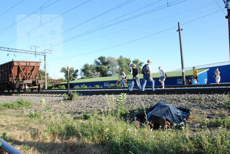 Трагедия на Петровке: товарный поезд убил мужчину (ВИДЕО)