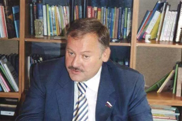 Затулин требует амнистии Лужкову