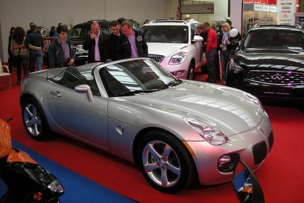 На Столичном Автошоу предложат автомобили, руку и сердце