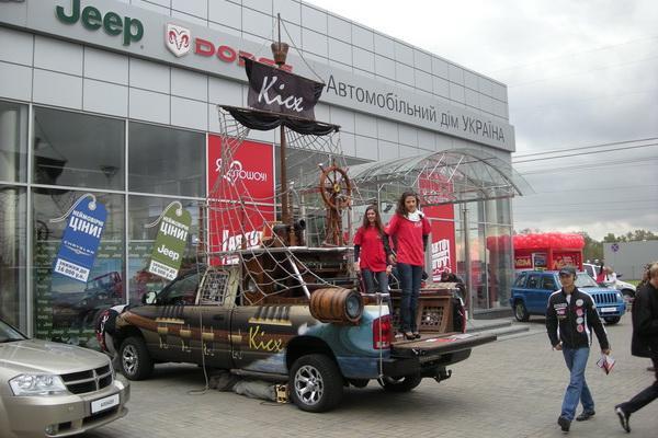 На Столичном Автошоу предложат автомобили, руку и сердце