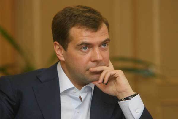 Ющенко упросил Медведева погостить в Украине