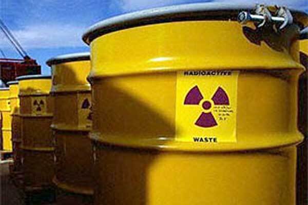 Китайські туристи випадково ввезли в країну 200 кг урану