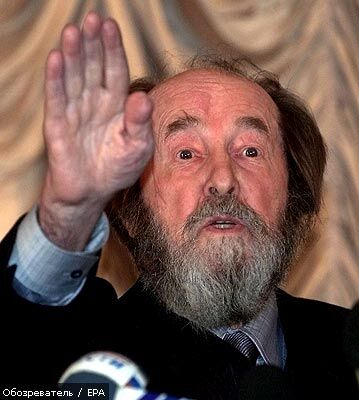 Нобелевский лауреат Солженицын был стукачом НКВД?