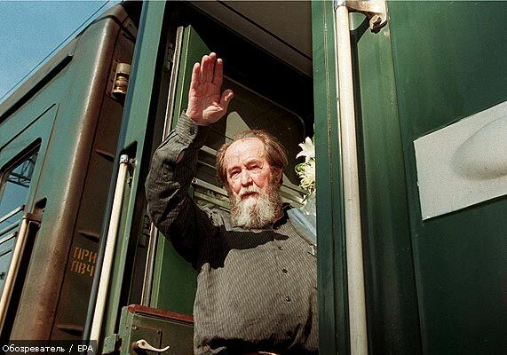 Нобелевский лауреат Солженицын был стукачом НКВД?