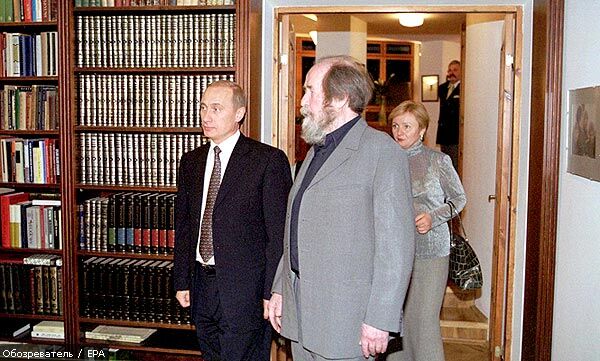 Нобелевский лауреат Солженицын был стукачом НКВД?