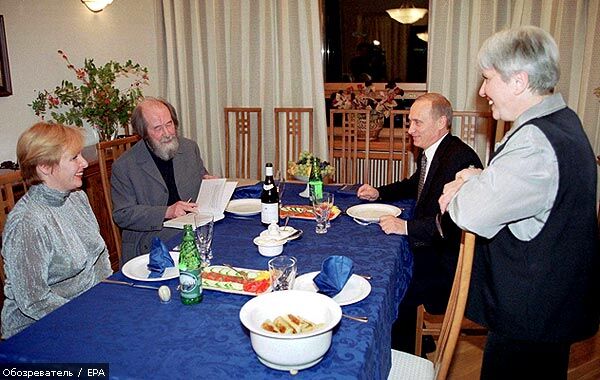 Нобелевский лауреат Солженицын был стукачом НКВД?