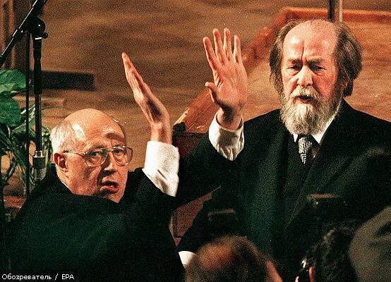 Нобелевский лауреат Солженицын был стукачом НКВД?