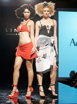 Эротическое шоу на подиуме (Фоторепортаж) на «ШоуОбозе»