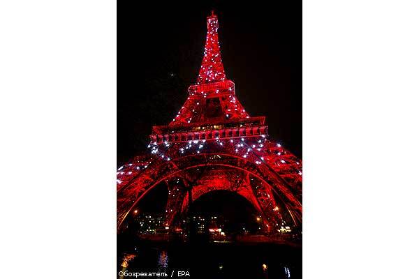 Эйфелева башня станет менее освещенной