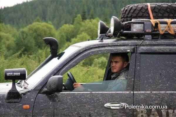 Виктор Янукович-младший покорил Байкал. ФОТО