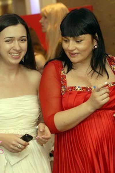 Родила Ирэна в ночь...