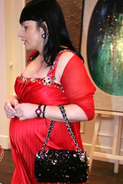 Родила Ирэна в ночь...