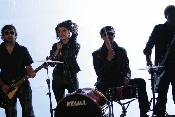 Марта в коже и цепях