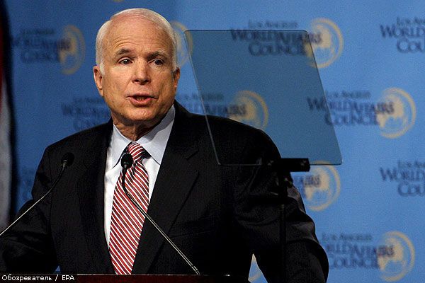 Маккейн поговорит с Ющенко и Саакашвили 