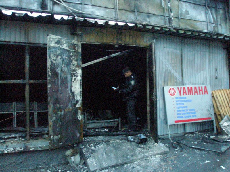 В Киеве пожар уничтожил салон Yamaha
