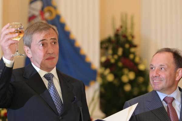 Топ-5 украинских политиков, которые чаще всех пьют на людях