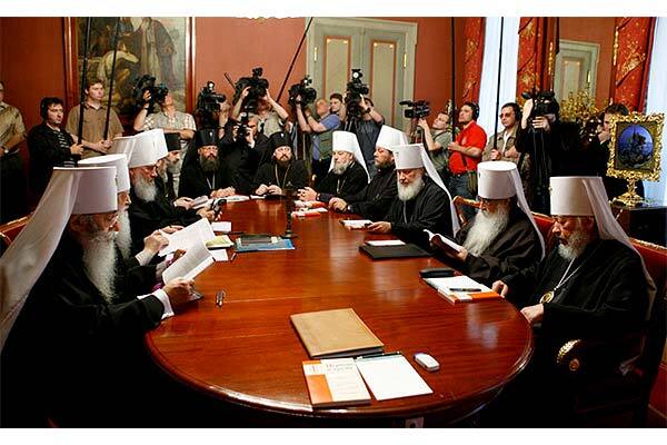 Синод Московської Патріархії займеться Україною і Грузією