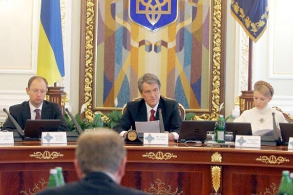 Тимошенко требует собрать СНБО. Зам Богатыревой против