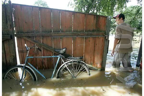 Из 1121 домов после наводнения отстроено аж 3