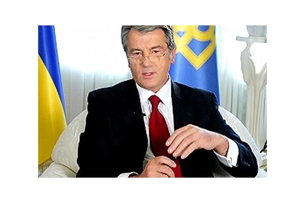 Ющенко згоден на світ з Тимошенко