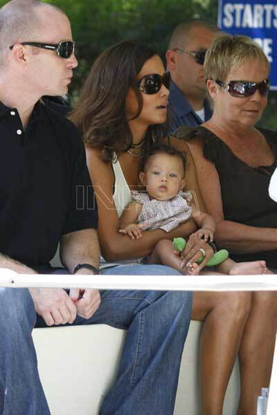 Звезды выгуливают детей