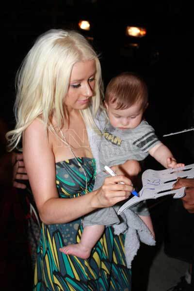 Звезды выгуливают детей