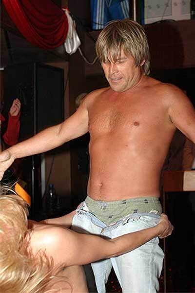 Шок! Стриптизерша раздела Алексея Глызина