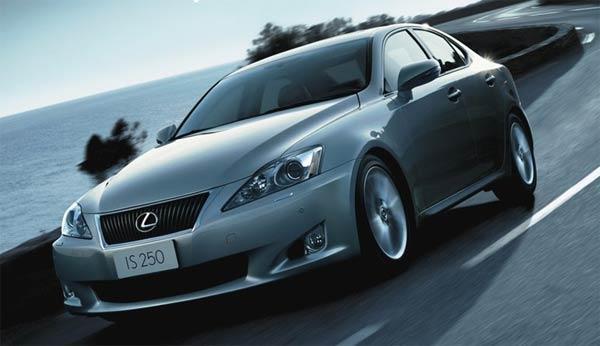 Lexus IS слегка обновится
