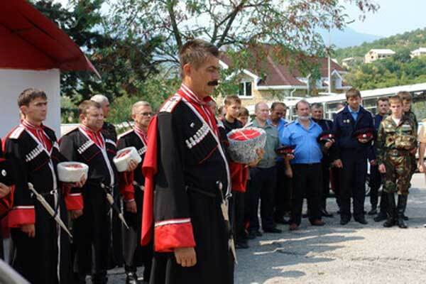 Татары Крыма возмущены действиями российских казаков