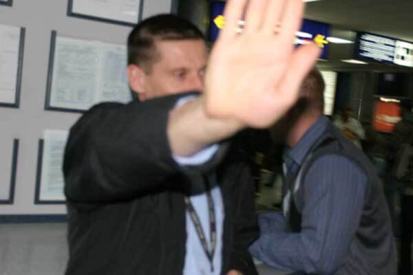 Пассажиров в "Борисполе" встречали дулей