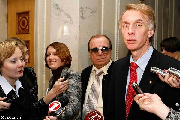 "Регионы" затеяли отставку Огрызко