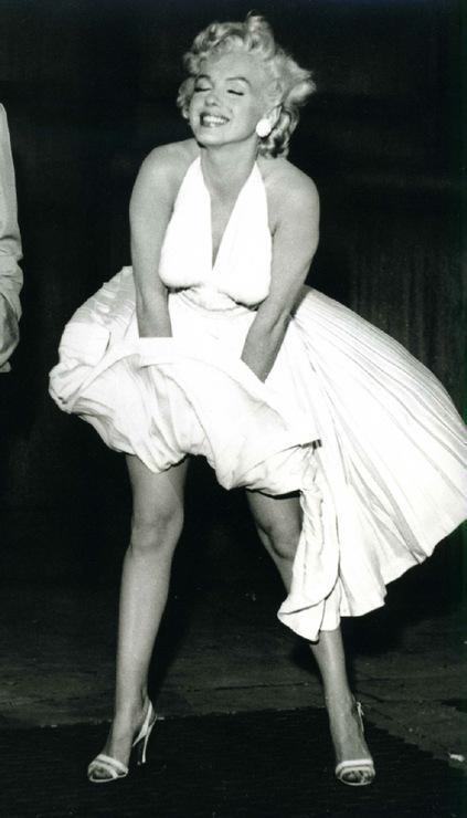 Мэрилин Монро - фотосессия с развевающейся юбкой