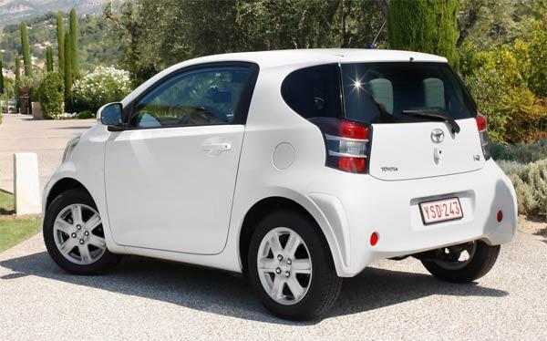 Toyota iQ появится в продаже в начале 2009 года