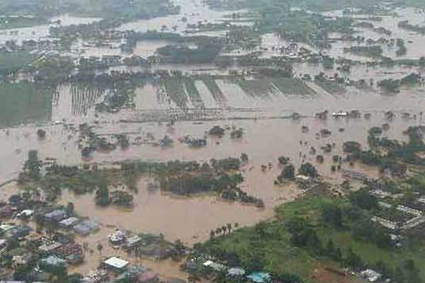 Фиджи пострадали от наводнения и ждут циклона
