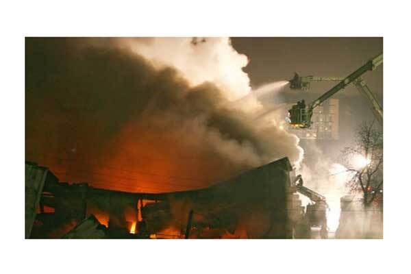 При пожаре в гараже в Москве погибли 7 человек