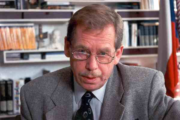 Екс-президент Чехії потрапив до лікарні